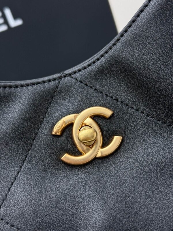 sy_no_490E4F60865F549BD15318A2992C841E_4 Chanel 25S Large Tote Bag – Quilted Calfskin Leather with Gold Hardware