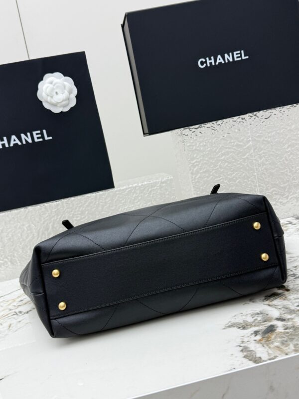 sy_no_490E4F60865F549BD15318A2992C841E_5 Chanel 25S Large Tote Bag – Quilted Calfskin Leather with Gold Hardware