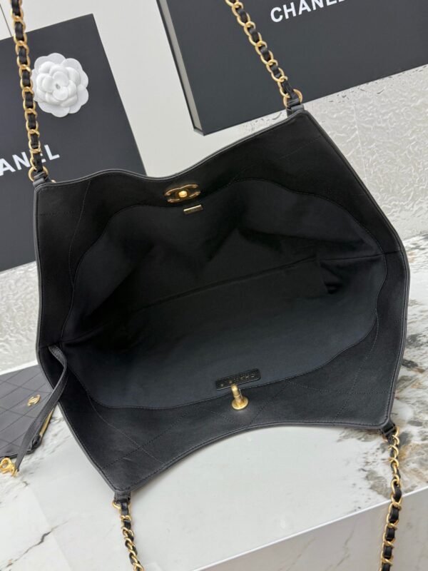 sy_no_490E4F60865F549BD15318A2992C841E_6 Chanel 25S Large Tote Bag – Quilted Calfskin Leather with Gold Hardware