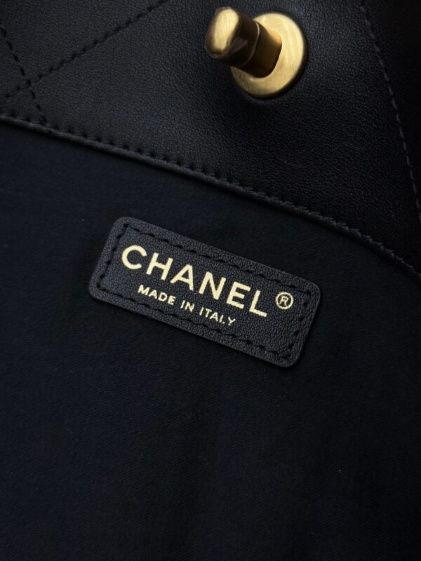 sy_no_490E4F60865F549BD15318A2992C841E_7 Chanel 25S Large Tote Bag – Quilted Calfskin Leather with Gold Hardware
