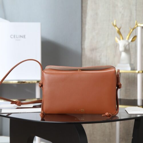 sy_no_49D26D903A4B2EAC7AAE78AF22D9DEDD_0 Trio Flap Mini Bag