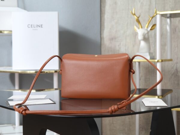sy_no_49D26D903A4B2EAC7AAE78AF22D9DEDD_4 Trio Flap Mini Bag