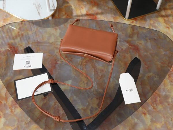 sy_no_49D26D903A4B2EAC7AAE78AF22D9DEDD_7 Trio Flap Mini Bag