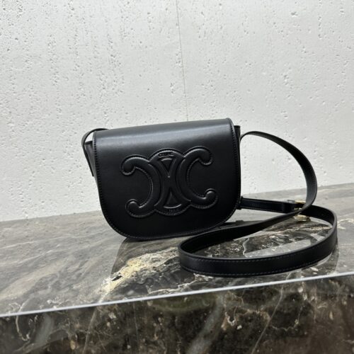 sy_no_4A2BD354BA09410E3E3810C0D38C05C4_0 Folco Cuir Triomphe Smooth Calfskin Leather Handbag