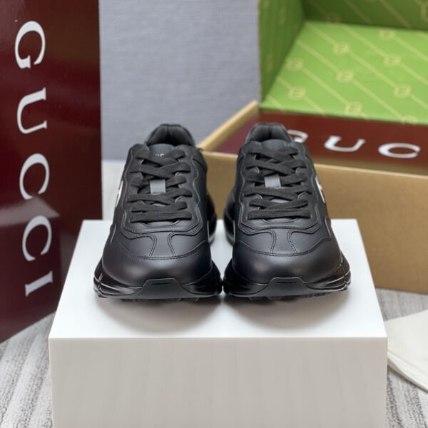 sy_no_4B05D5E5C6F1D6EF3257DE3405AD6AC8_1 Black Leather Chunky Retro Sneakers