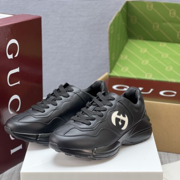 sy_no_4B05D5E5C6F1D6EF3257DE3405AD6AC8_2 Black Leather Chunky Retro Sneakers