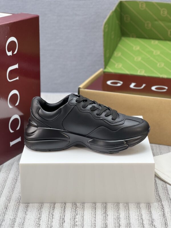 sy_no_4B05D5E5C6F1D6EF3257DE3405AD6AC8_4 Black Leather Chunky Retro Sneakers