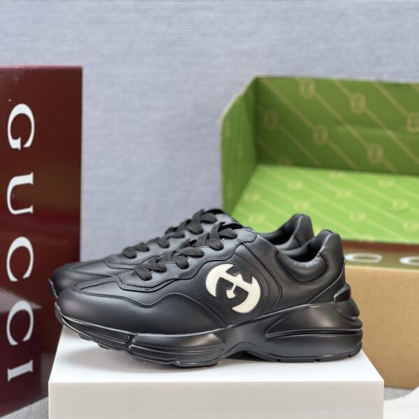 sy_no_4B05D5E5C6F1D6EF3257DE3405AD6AC8_5 Black Leather Chunky Retro Sneakers