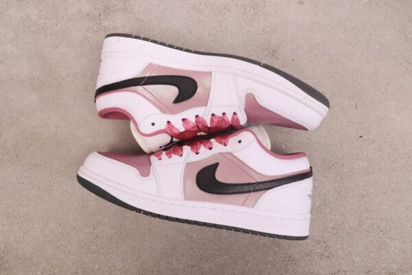 sy_no_4B5ECC0438D0BFD953535D10DE4F218D_4 Air Jordan 1 Low – Pink / White / Black Satin