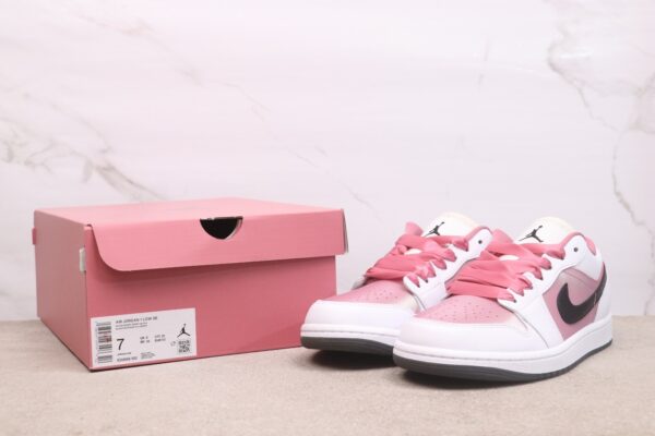 sy_no_4B5ECC0438D0BFD953535D10DE4F218D_8 Air Jordan 1 Low – Pink / White / Black Satin