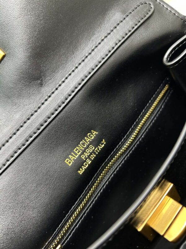 sy_no_4B8C6497E2B83FBD5B3D5138A50E77F8_9 Balenciaga Rodeo Bag – Crocodile-Embossed Finish