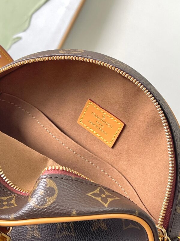 Monogram Boite Chapeau Souple Round Crossbody Bag