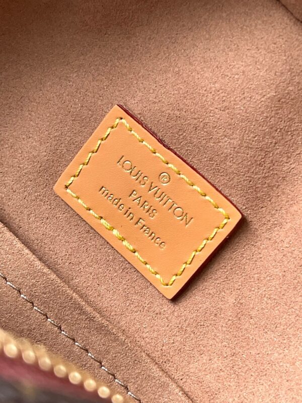 Monogram Boite Chapeau Souple Round Crossbody Bag