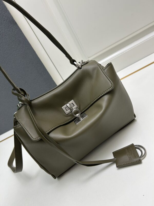 sy_no_4D43CFAEE2DB4AF291825BB3C3B5815F_4 Balenciaga Rodeo Bag
