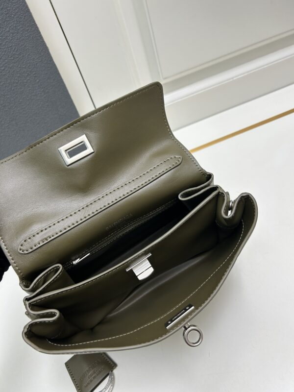 sy_no_4D43CFAEE2DB4AF291825BB3C3B5815F_7 Balenciaga Rodeo Bag