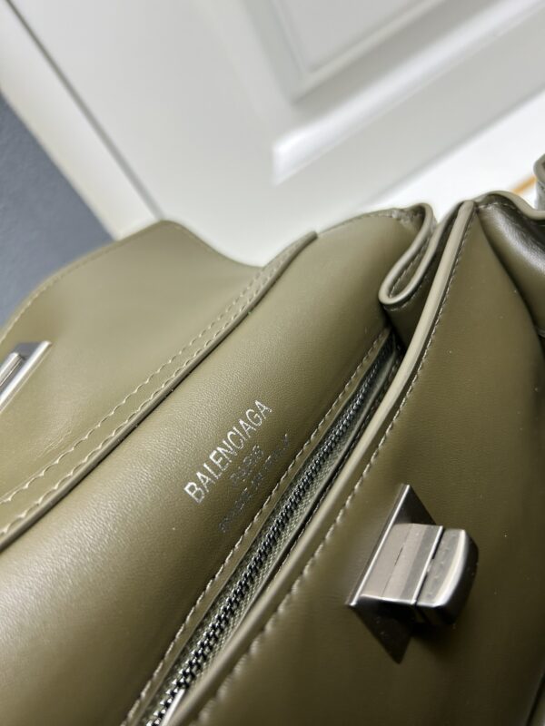 sy_no_4D43CFAEE2DB4AF291825BB3C3B5815F_8 Balenciaga Rodeo Bag