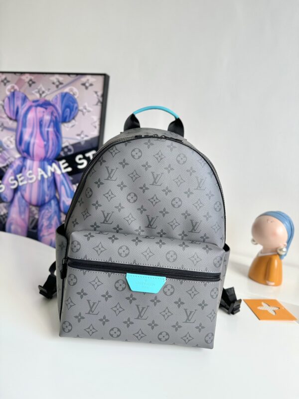 sy_no_4E08EAA7D3089B2680E511697F9949FF_0 Louis Vuitton Discovery PM Backpack – Monogram Eclipse Reverse