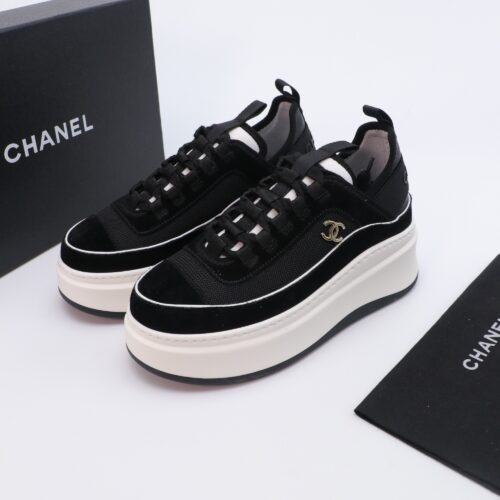 sy_no_4E6246491B256985DDC10C1ECA25172E_0 Black & White Suede Mesh Platform Sneakers