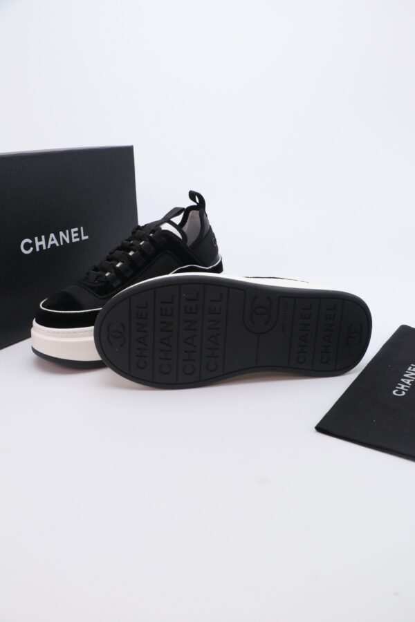 sy_no_4E6246491B256985DDC10C1ECA25172E_2 Black & White Suede Mesh Platform Sneakers