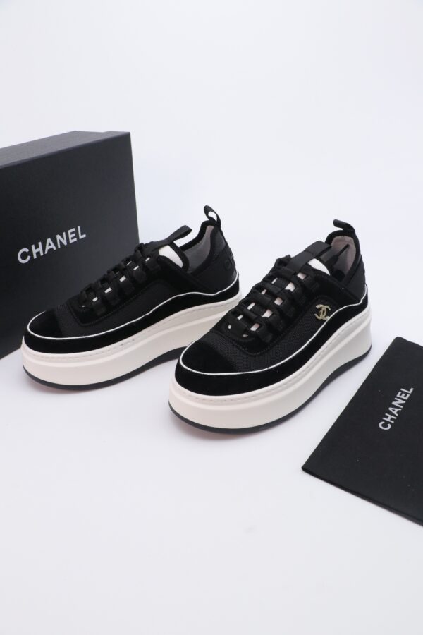 sy_no_4E6246491B256985DDC10C1ECA25172E_3 Black & White Suede Mesh Platform Sneakers