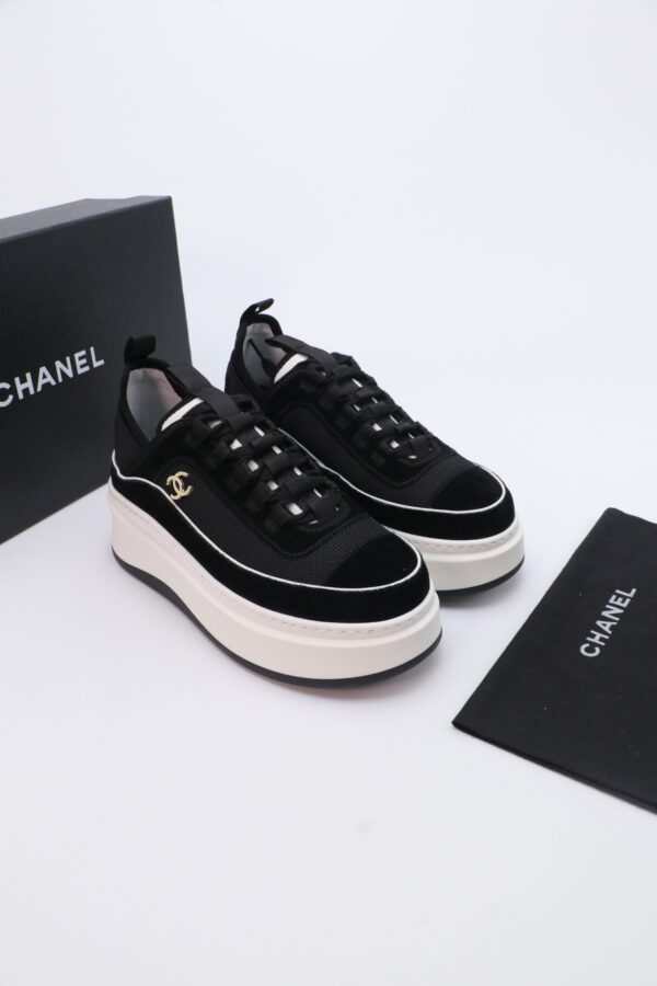 sy_no_4E6246491B256985DDC10C1ECA25172E_5 Black & White Suede Mesh Platform Sneakers