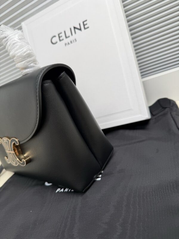 sy_no_4FED9B1754443748D05C3EE9167385D5_2 CELINE Triomphe Kelly Handbag
