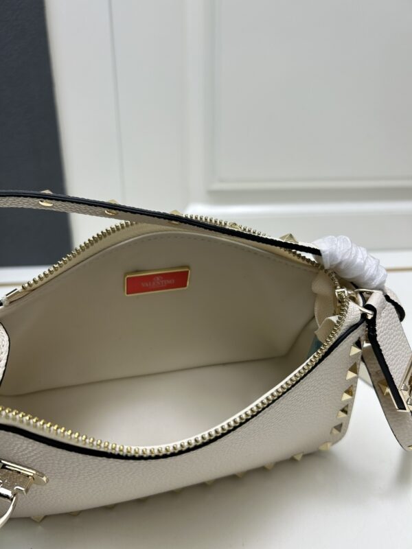 sy_no_4FF1225B6E04C7A86EA0CF1EB734D325_7 Valentino Garavani Rockstud Small Leather Crossbody Bag – White
