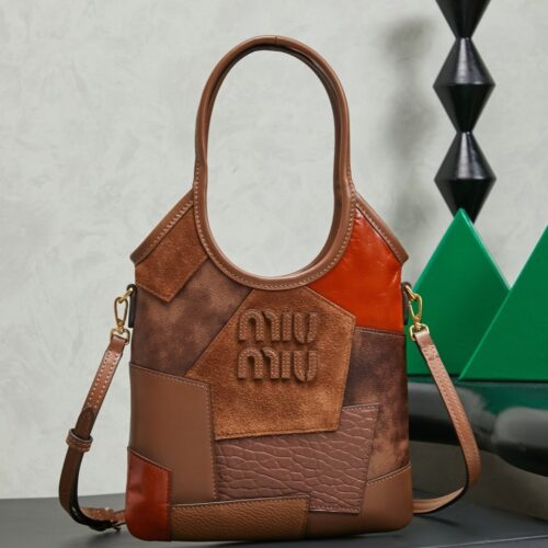sy_no_50369620960C11FE0DED804EFEA18698_0 Miu Miu Mini Leather Tote Bag