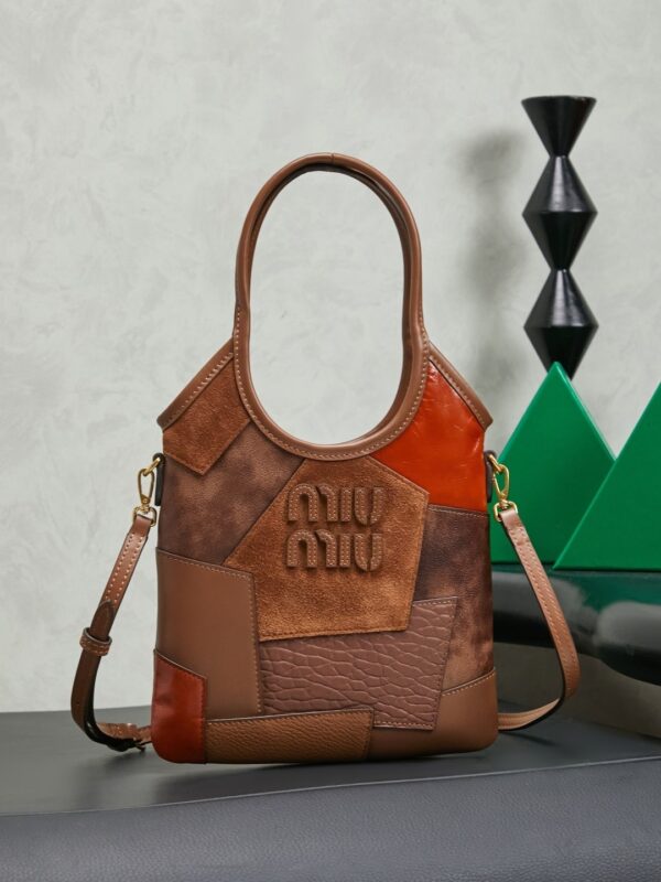 sy_no_50369620960C11FE0DED804EFEA18698_0 Miu Miu Mini Leather Tote Bag