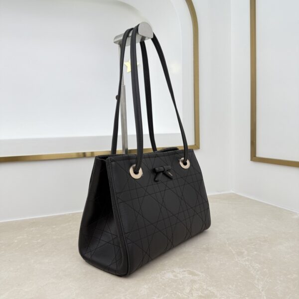 sy_no_50661A607D7D0DD28221A884B22FF1B0_1 Dior Bow Tote Bag – Black Italian Leather