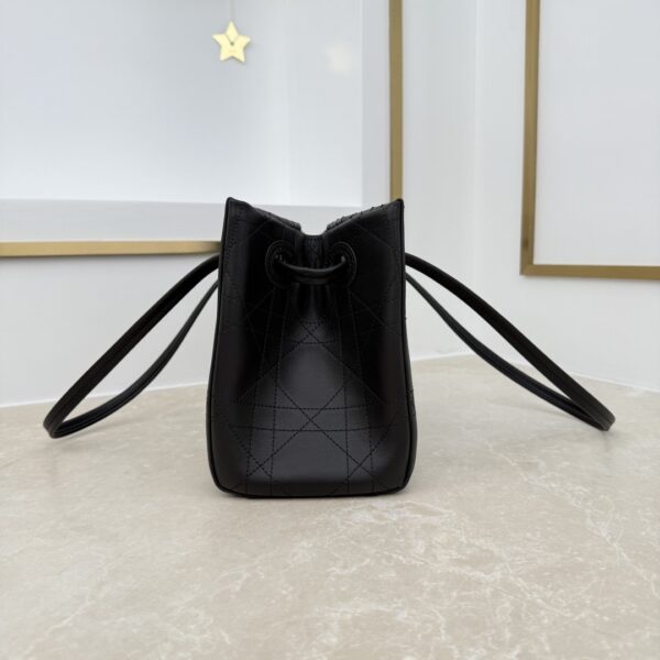 sy_no_50661A607D7D0DD28221A884B22FF1B0_6 Dior Bow Tote Bag – Black Italian Leather
