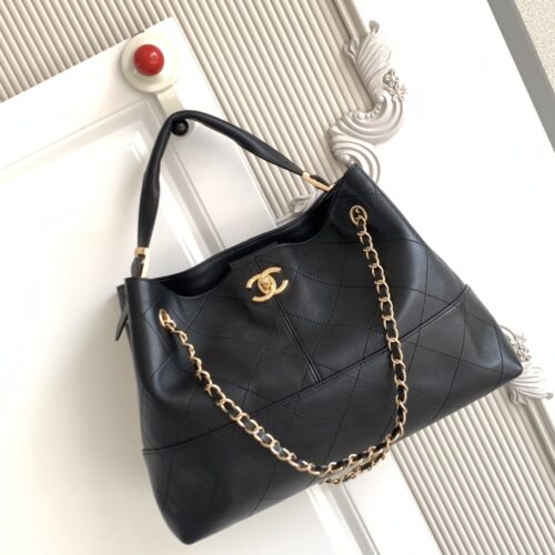 sy_no_509031D64EC6902D702496448436D209_0 Black Quilted Leather Double-C Large Shoulder Tote Bag