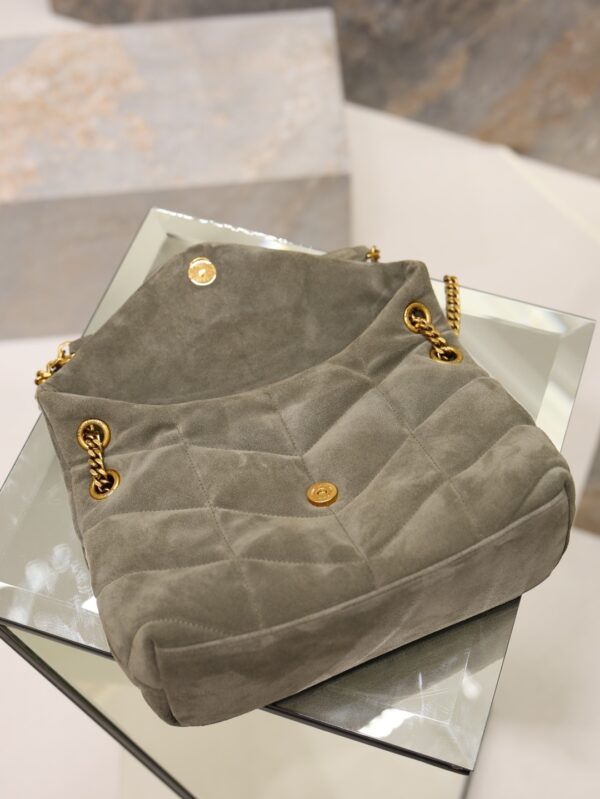 sy_no_50AC424A93EE8E20CF652BA7CFAB8D2C_6 YSL Loulou 29cm Shoulder Bag – Gray Suede