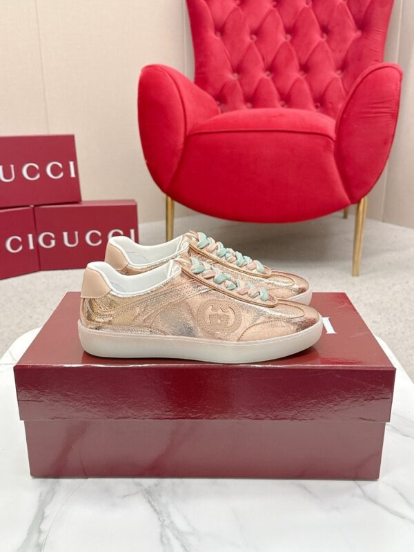 sy_no_510EC9A1B3CCBDF404F85613D2A806C2_0 Gucci B Sneaker Metallic Rose Gold Leather – Rose Gold / Champagne Pink