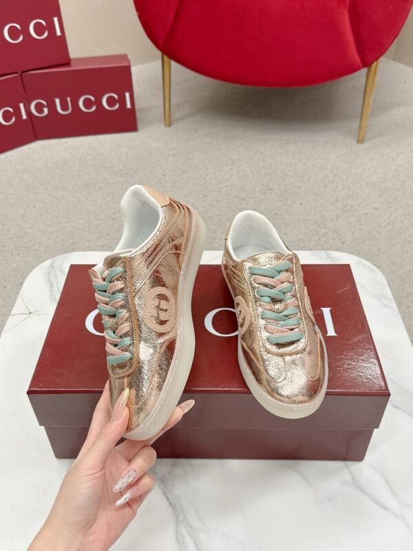 sy_no_510EC9A1B3CCBDF404F85613D2A806C2_2 Gucci B Sneaker Metallic Rose Gold Leather – Rose Gold / Champagne Pink