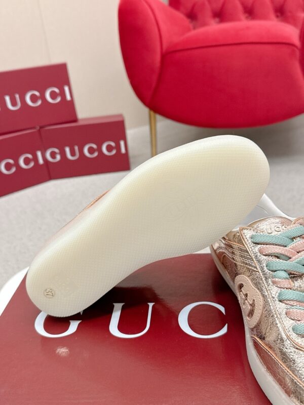 sy_no_510EC9A1B3CCBDF404F85613D2A806C2_8 Gucci B Sneaker Metallic Rose Gold Leather – Rose Gold / Champagne Pink