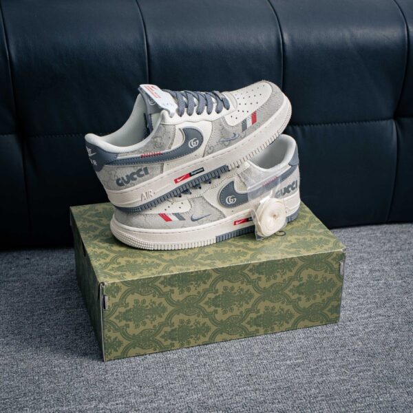 sy_no_51251216267667E8E67AC3DFF06B8588_1 Nike Air Force 1 Low x Gucci Custom – Grey / White