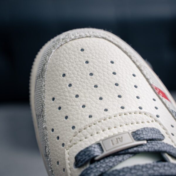 sy_no_51251216267667E8E67AC3DFF06B8588_5 Nike Air Force 1 Low x Gucci Custom – Grey / White