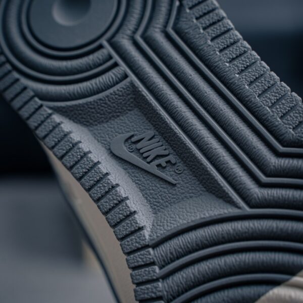 sy_no_51251216267667E8E67AC3DFF06B8588_6 Nike Air Force 1 Low x Gucci Custom – Grey / White