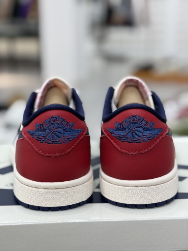 sy_no_5385B25937D9B49E995FADF50863B9C1_4 USA / Olympic-Inspired Low-Top Retro Sneakers