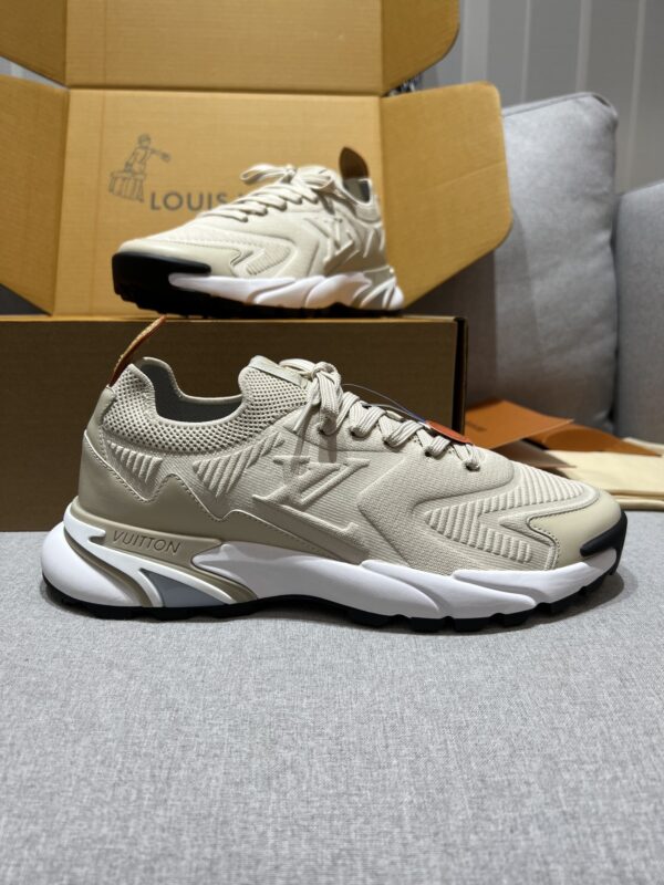 sy_no_558342201F8C6C92CA2A268F7745E987_0 Oatmeal & Sand Technical Dad Sneakers