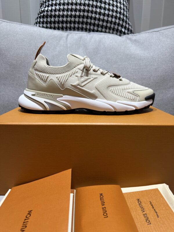 sy_no_558342201F8C6C92CA2A268F7745E987_1 Oatmeal & Sand Technical Dad Sneakers