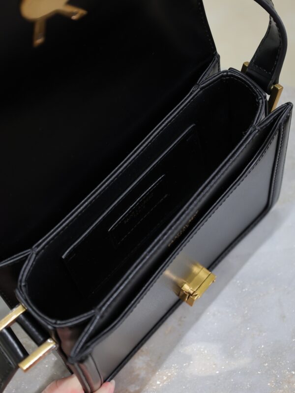 sy_no_561E2BDD5B697A1432E0861F026D9389_8 Solferino Box 19cm Bag – Black