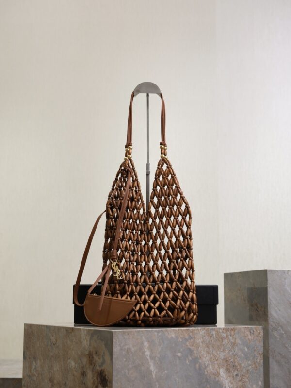 sy_no_56DB42C6657E2353EC93C725F05B529B_0 YSL Bucket Sule Handwoven Bag
