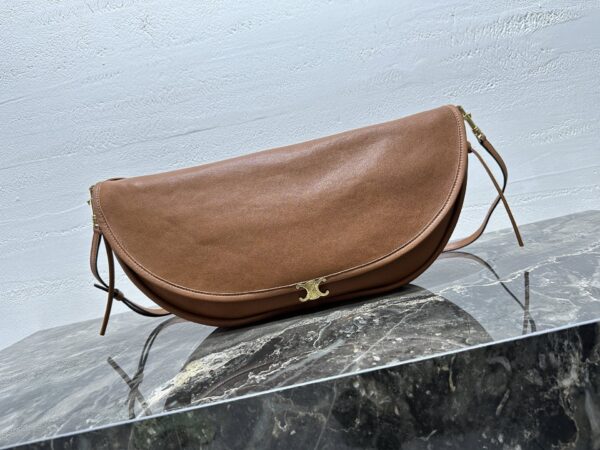 sy_no_58A59E057D5B7B5A6FDC965D612BE0E6_0 Celine Soft Triomphe Halfmoon Bag