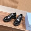 sy_no_593D70F1753CCB0A840EBDA5DEEF9699_2 Black Glossy Leather Lug-Sole Loafers