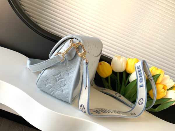 sy_no_598B413FDC685D5A4F49770F8C393489_1 Louis Vuitton Signature Monogram Empreinte Embossed Leather