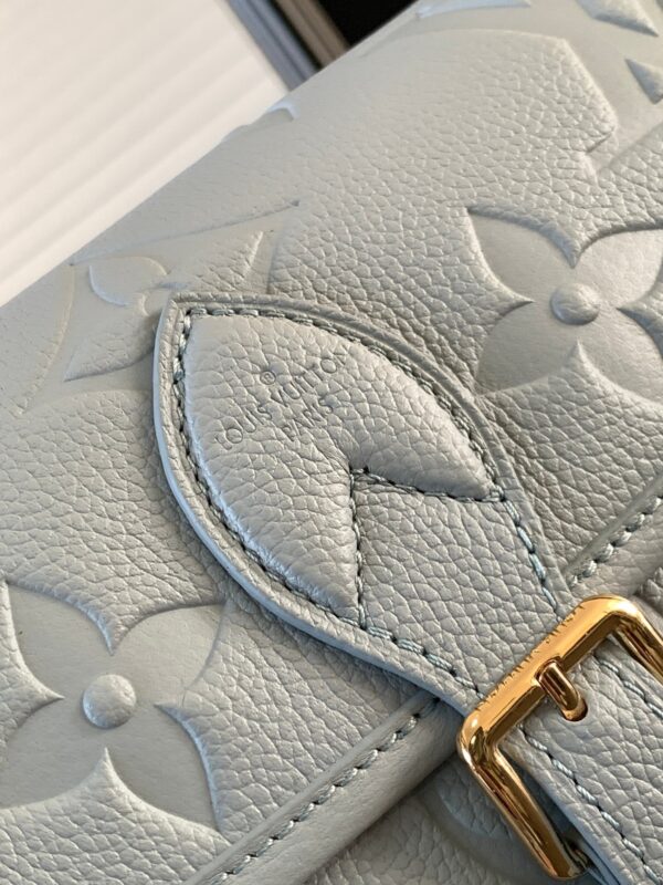 sy_no_598B413FDC685D5A4F49770F8C393489_4 Louis Vuitton Signature Monogram Empreinte Embossed Leather