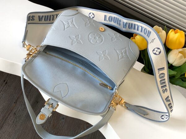 sy_no_598B413FDC685D5A4F49770F8C393489_6 Louis Vuitton Signature Monogram Empreinte Embossed Leather