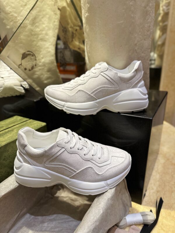sy_no_5AD0BB3447C8B6C8F2C4B61FEFB1AF51_1 Off-White & Beige GG Canvas Chunky Sneakers